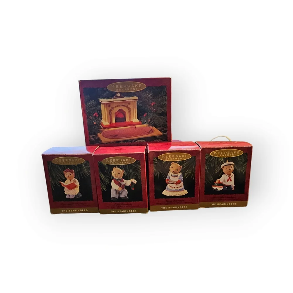 Hallmark Keepsake “Bearingers” Fireplace Display Set‎